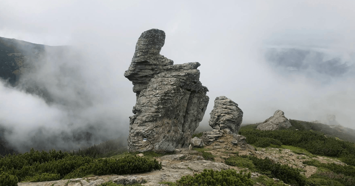 Гора Вухатий Камінь