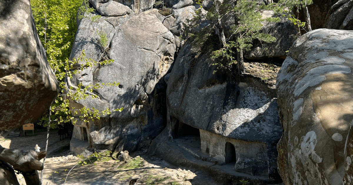 Цікаві місця Івано-Франківської області: повний гід природними та культурними пам'ятками Прикарпаття. Фото №3