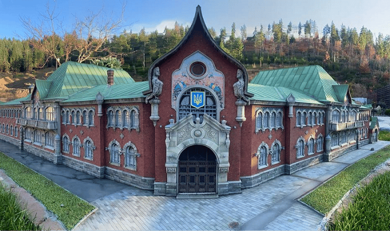 main image