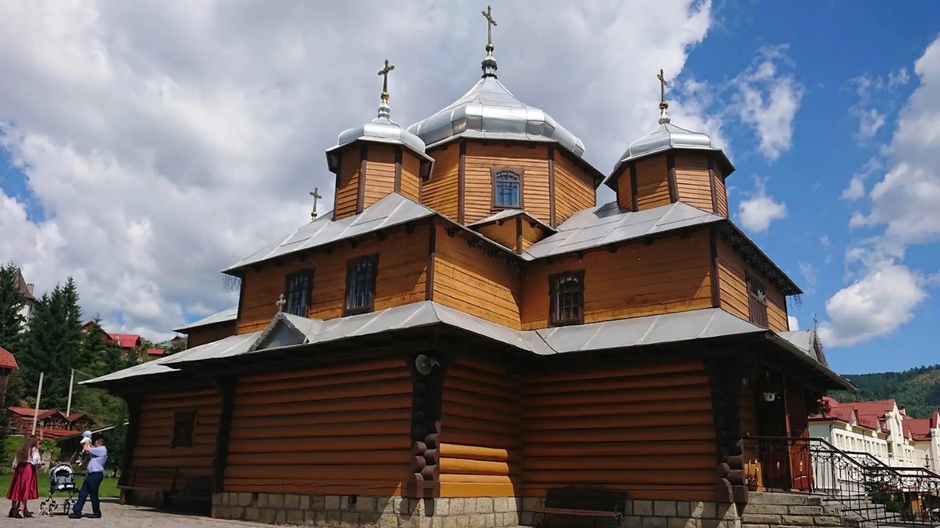 Що подивитись в Буковелі: цікаві місця, куди варто піти. Фото №14