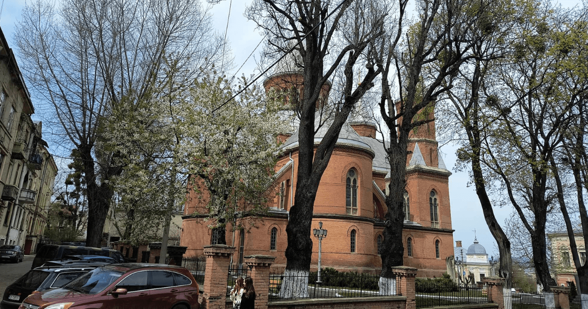 Куди піти в Чернівцях: Топ 12 місць які варто відвідати. Фото №4