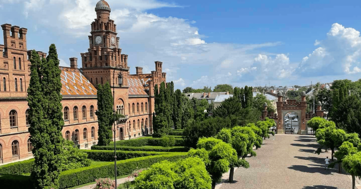Цікаві місця Чернівецької області: повний путівник природними та культурними пам'ятками Буковини. Фото №6