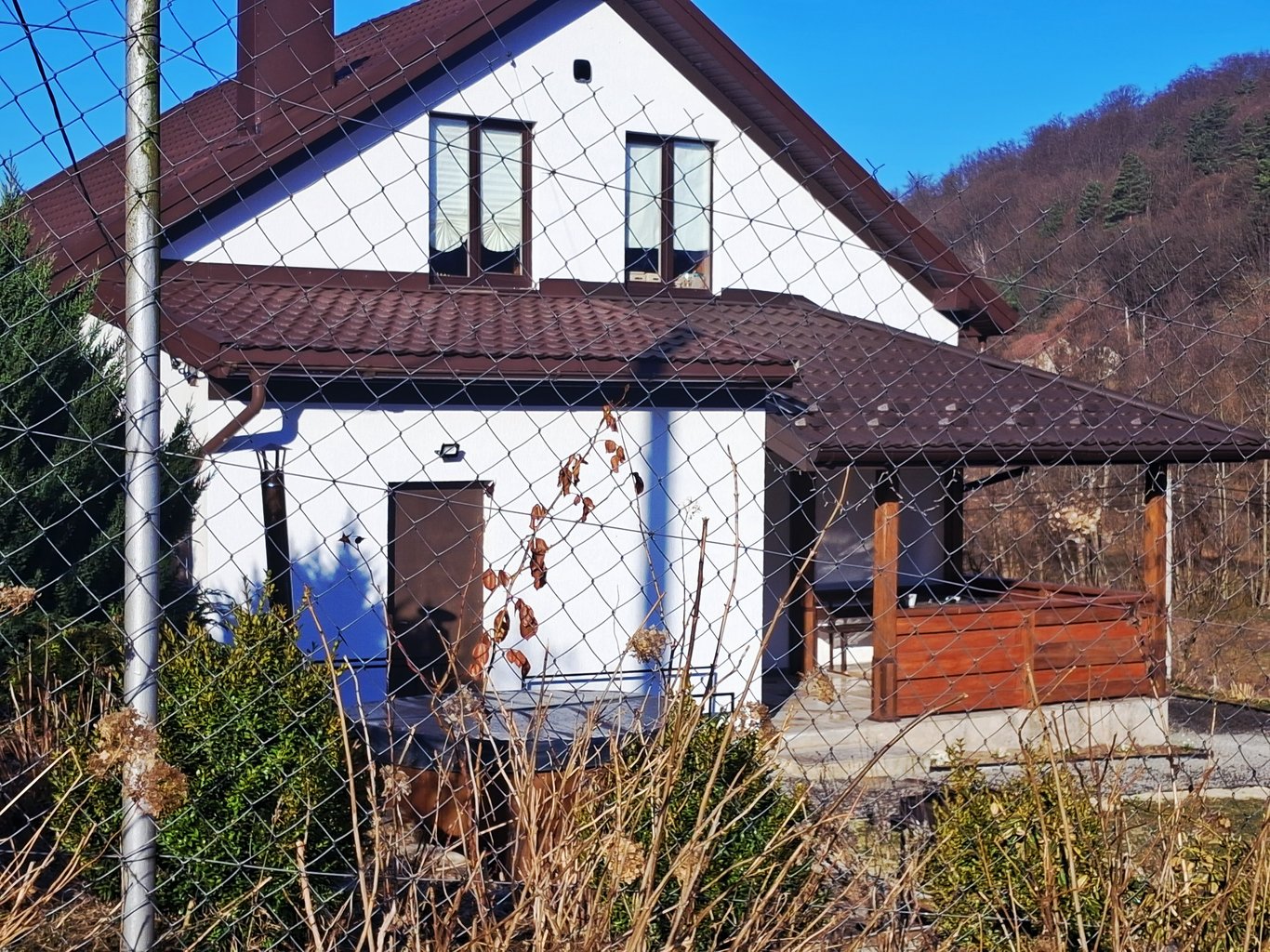 Майдан house logo