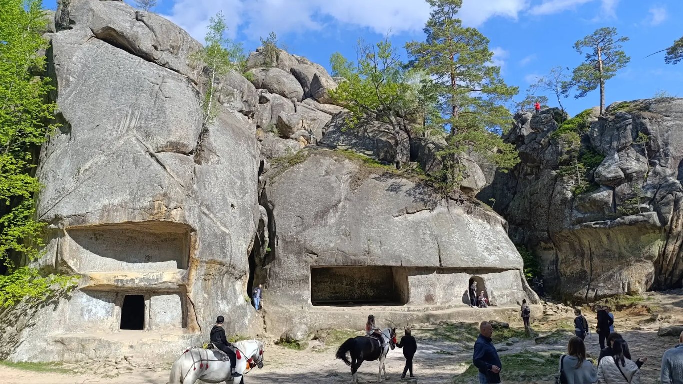 Куди поїхати в Карпати: цікаві місця Карпат для відпочинку. Фото №16