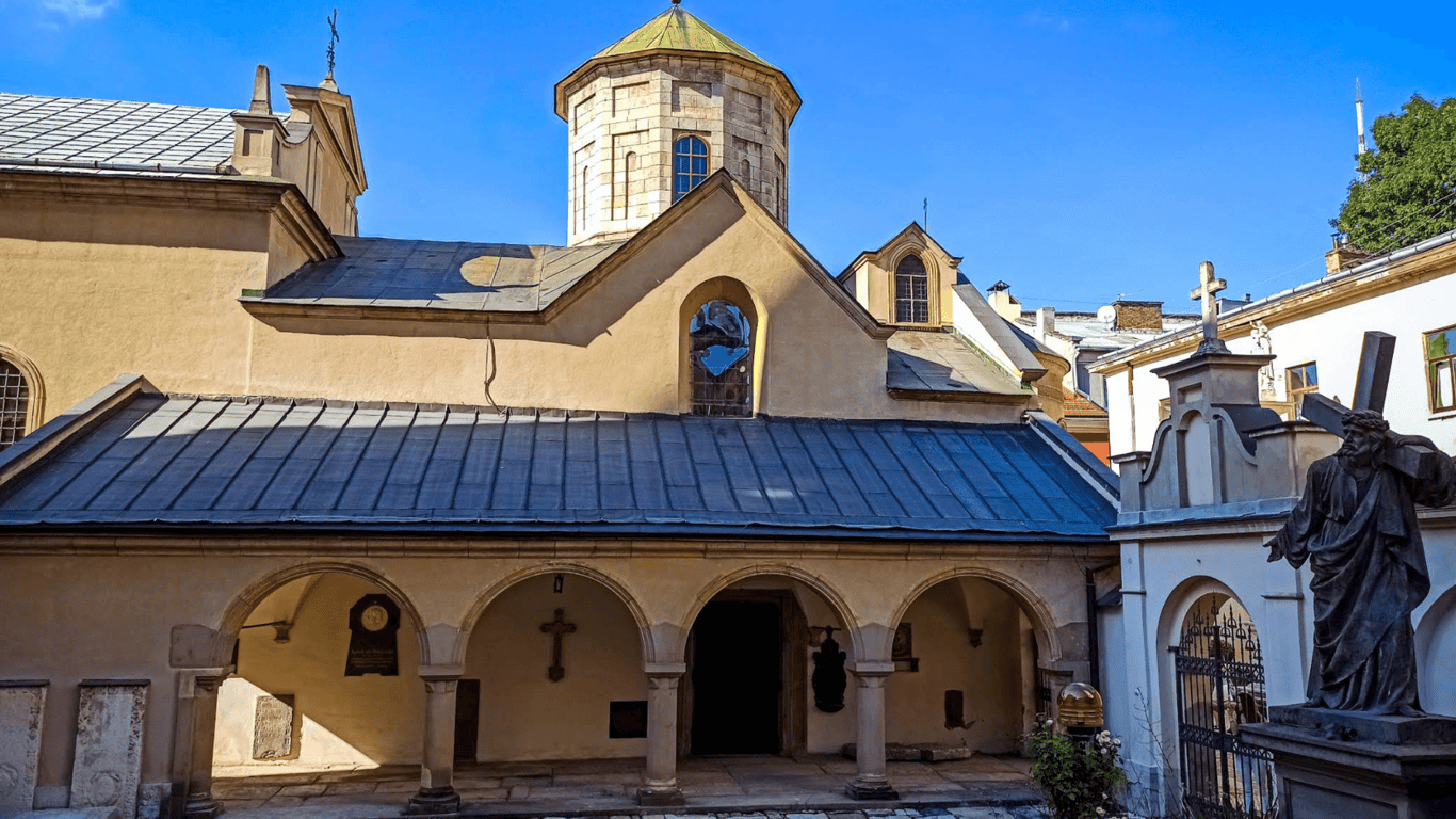 Топ-25 місць які варто відвідати у Львові. Фото №12