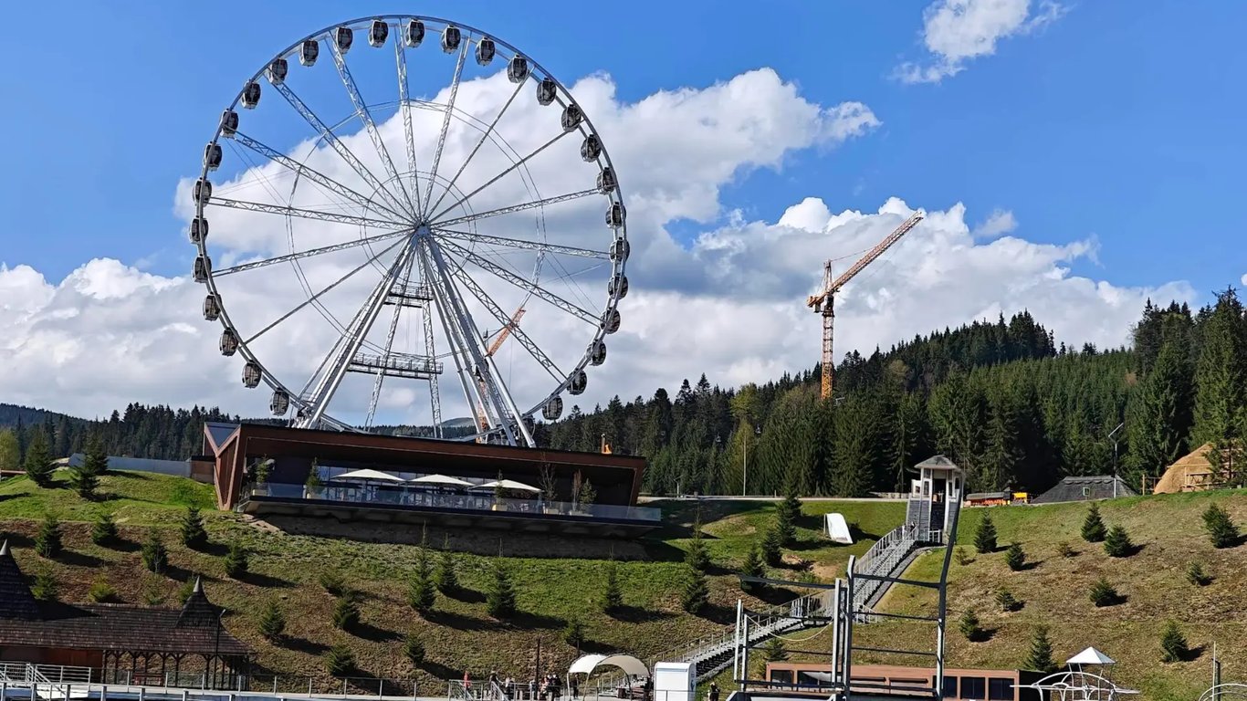 Що подивитись в Буковелі: цікаві місця, куди варто піти. Фото №11