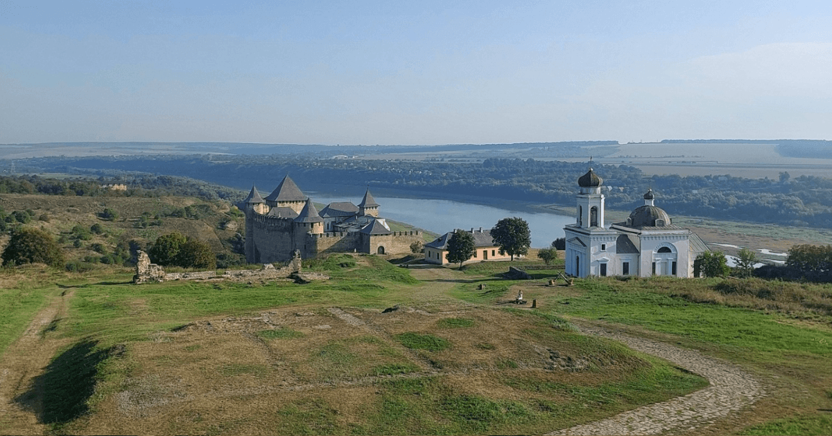 Цікаві місця Чернівецької області: повний путівник природними та культурними пам'ятками Буковини. Фото №3