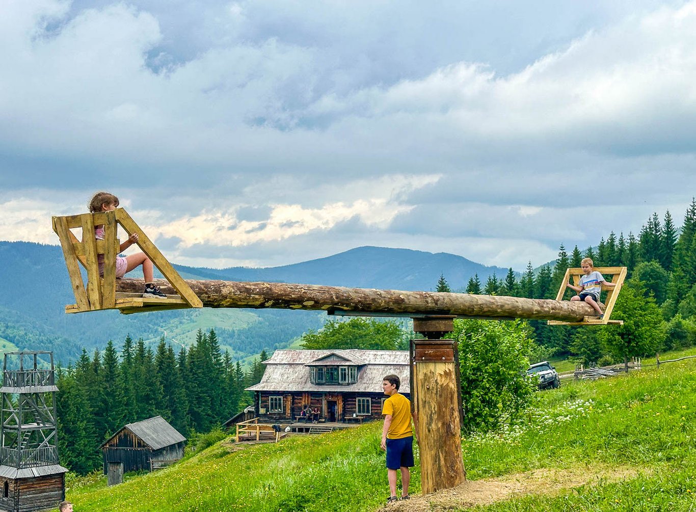 Велика гуцульська гойдалка — джип-тур у Карпатах