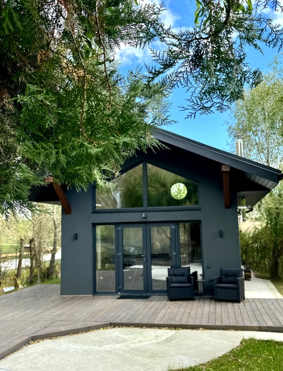 9eb82c893bdedc0d8a4939e2da44351a