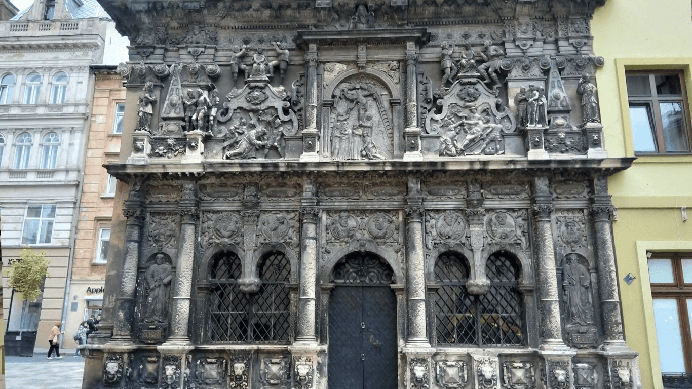 Топ-25 місць які варто відвідати у Львові. Фото №8