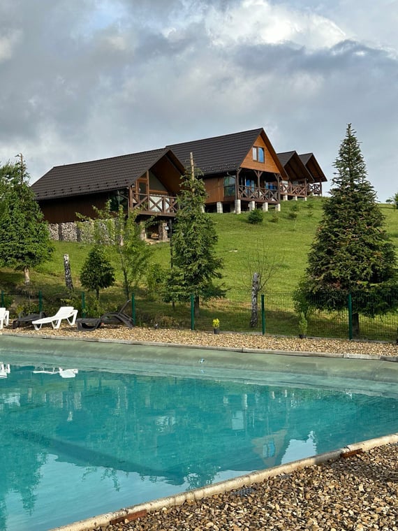 70367758566e49d57c7d6d71af016fb4