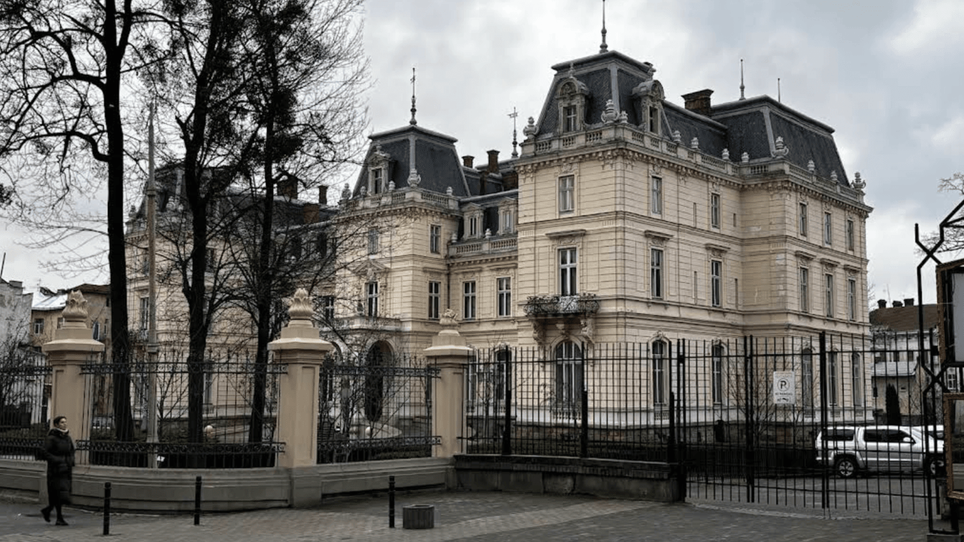 Топ-25 місць які варто відвідати у Львові. Фото №7